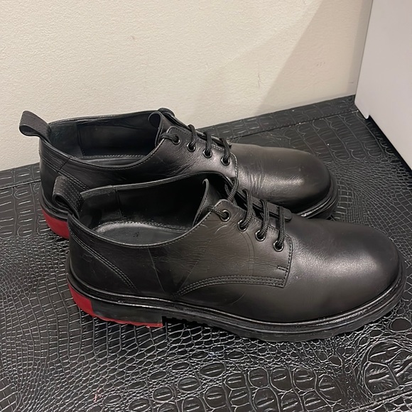 Men’s Valentino Dress shoes RED heel